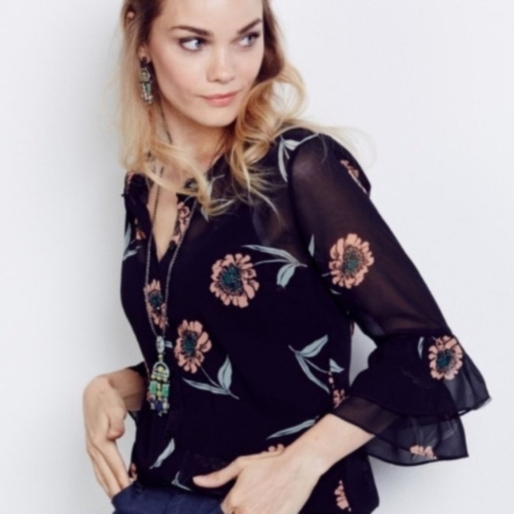 Cabi #5206 La Di Da Blouse Floral Top SMALL 2296